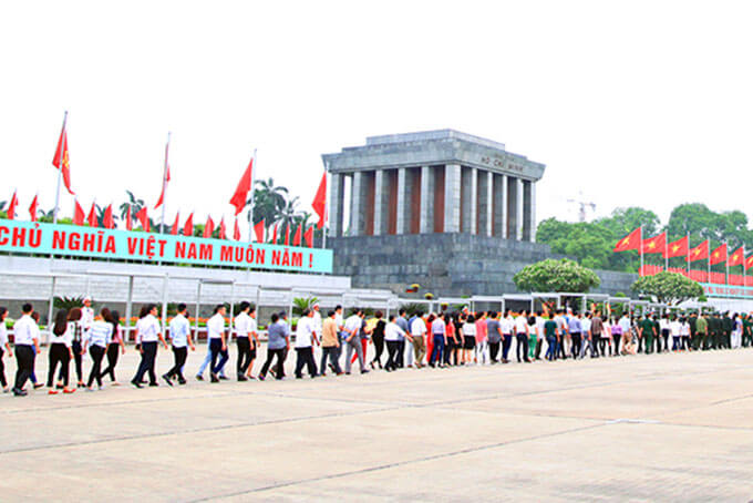 Lăng Bác mở cửa những ngày nào? Kinh nghiệm tham quan Lăng Bác từ A tới Z