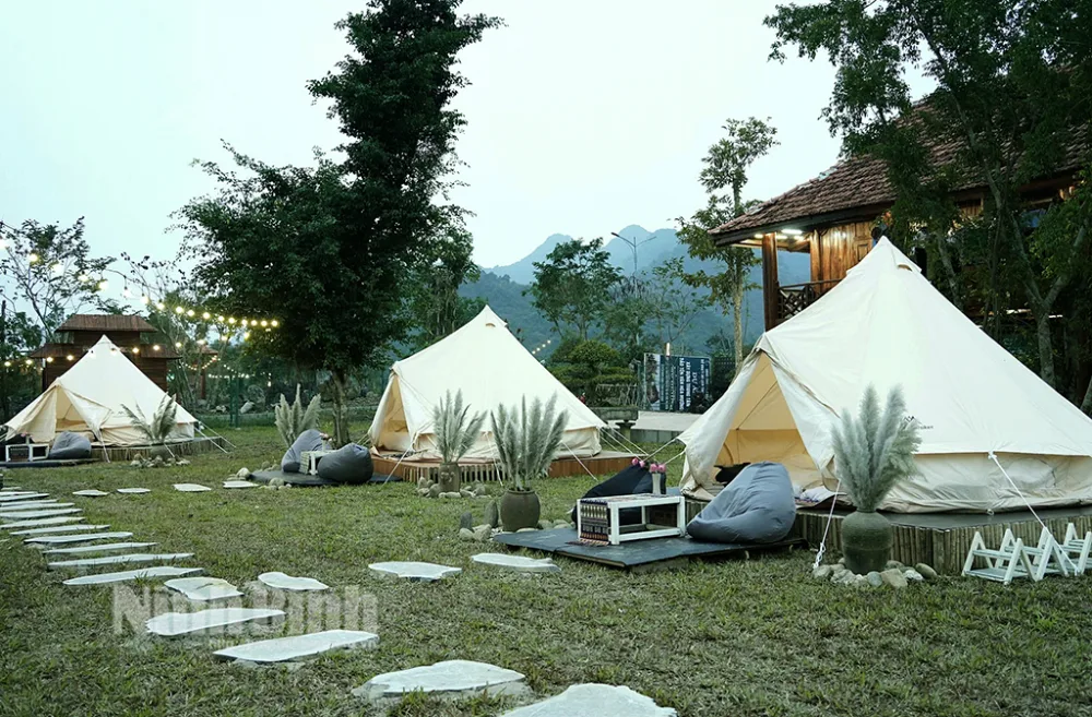 cam-nang-day-do-glamping-trong-du-lich-la-gi
